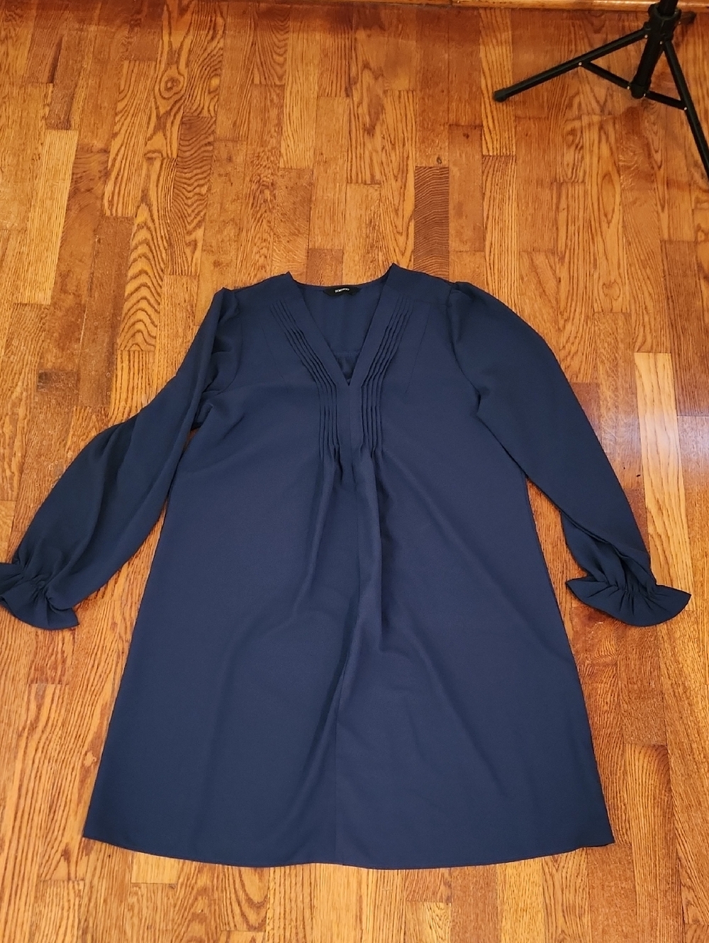 Women’s Navy V-Neck Long Sleeve Dress